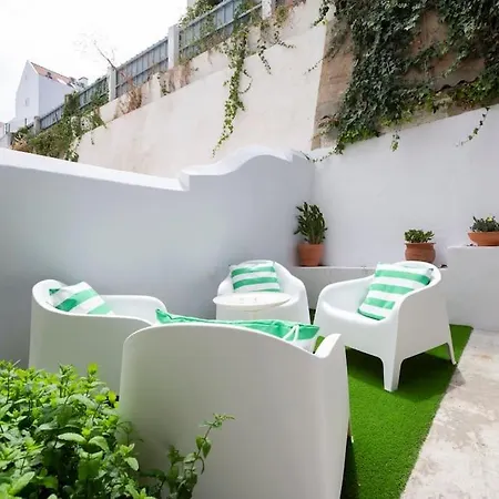 Apartment Vintage W/ Terrace Lisbon
