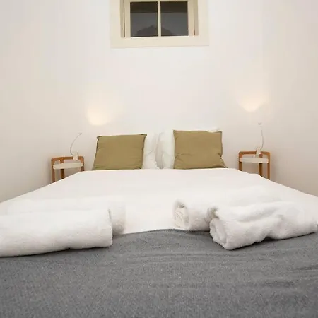 Vintage W/ Terrace Apartament Lizbona