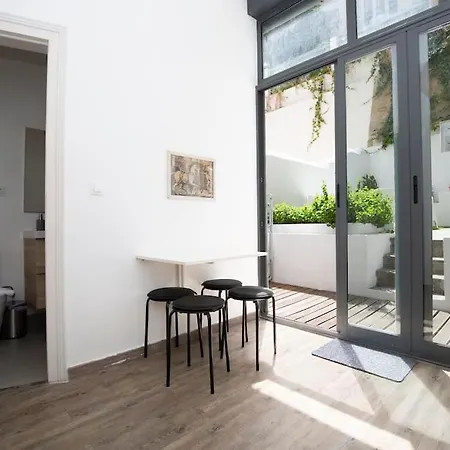 Vintage W/ Terrace * Lizbona