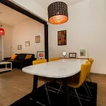 Apartman Vintage W/ Terrace